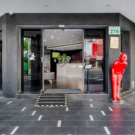 Check Inn Express Kaohsiung Love River Exterior photo