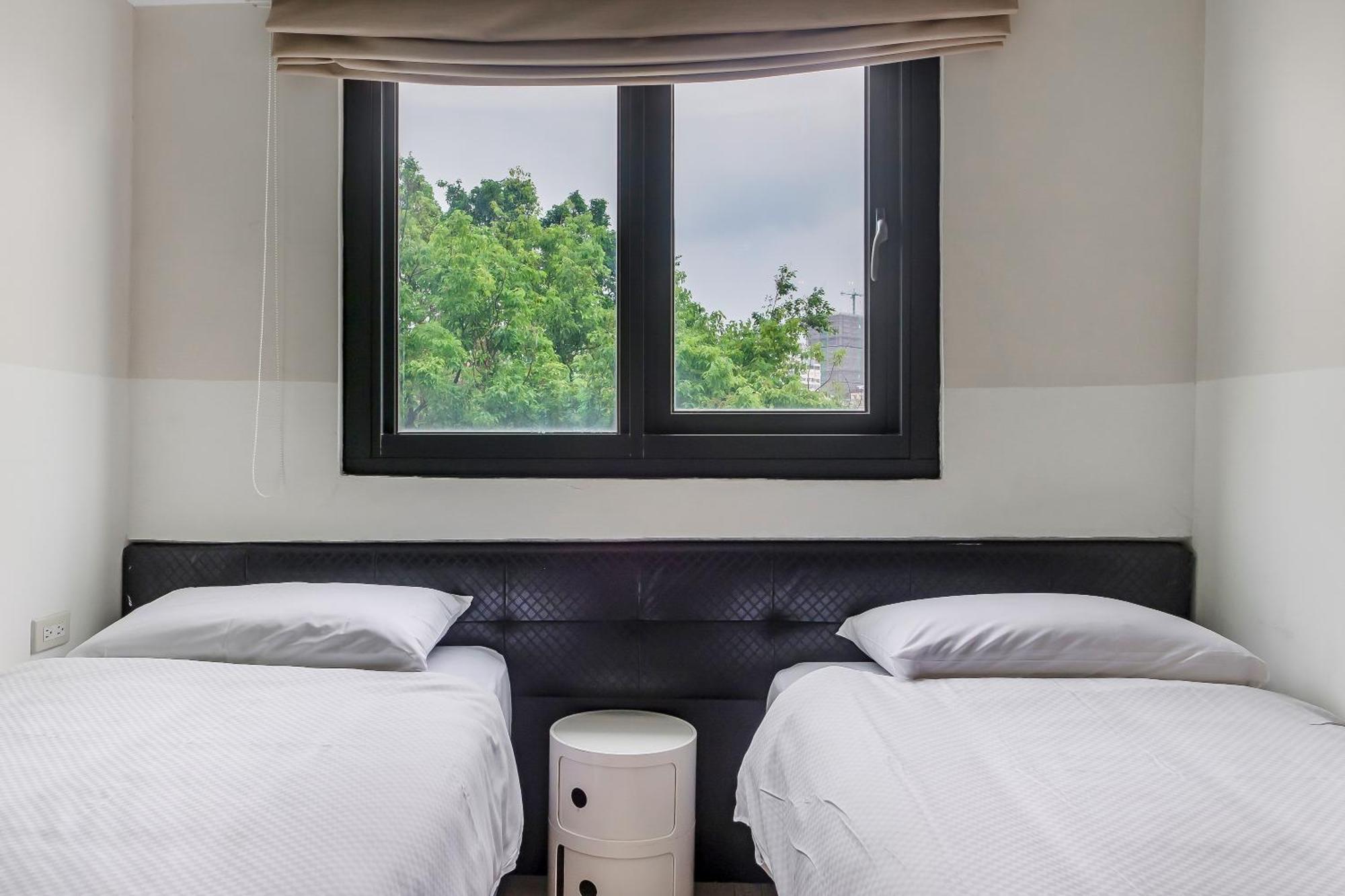 Check Inn Express Kaohsiung Love River Exterior photo